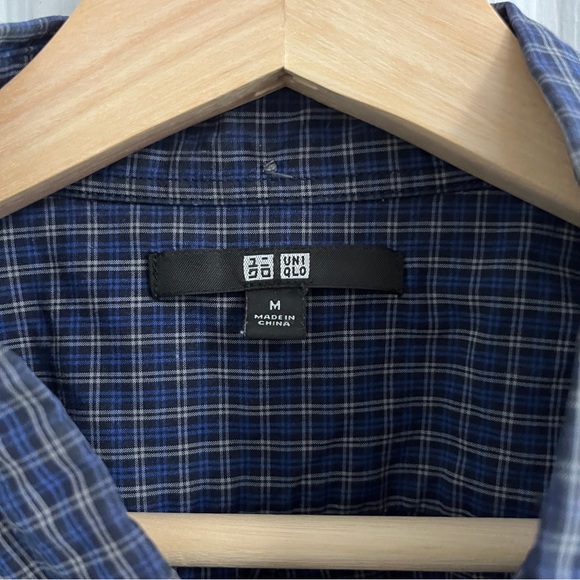 UNIQLO // Navy Checkered Button-Up Shirt // M - Picture 2 of 3